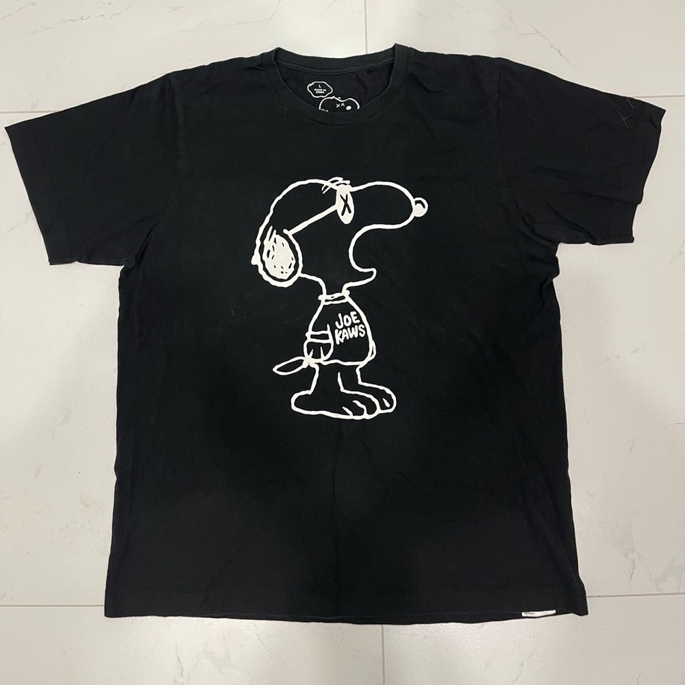 Kaws x Uniqlo x Peanuts tee
